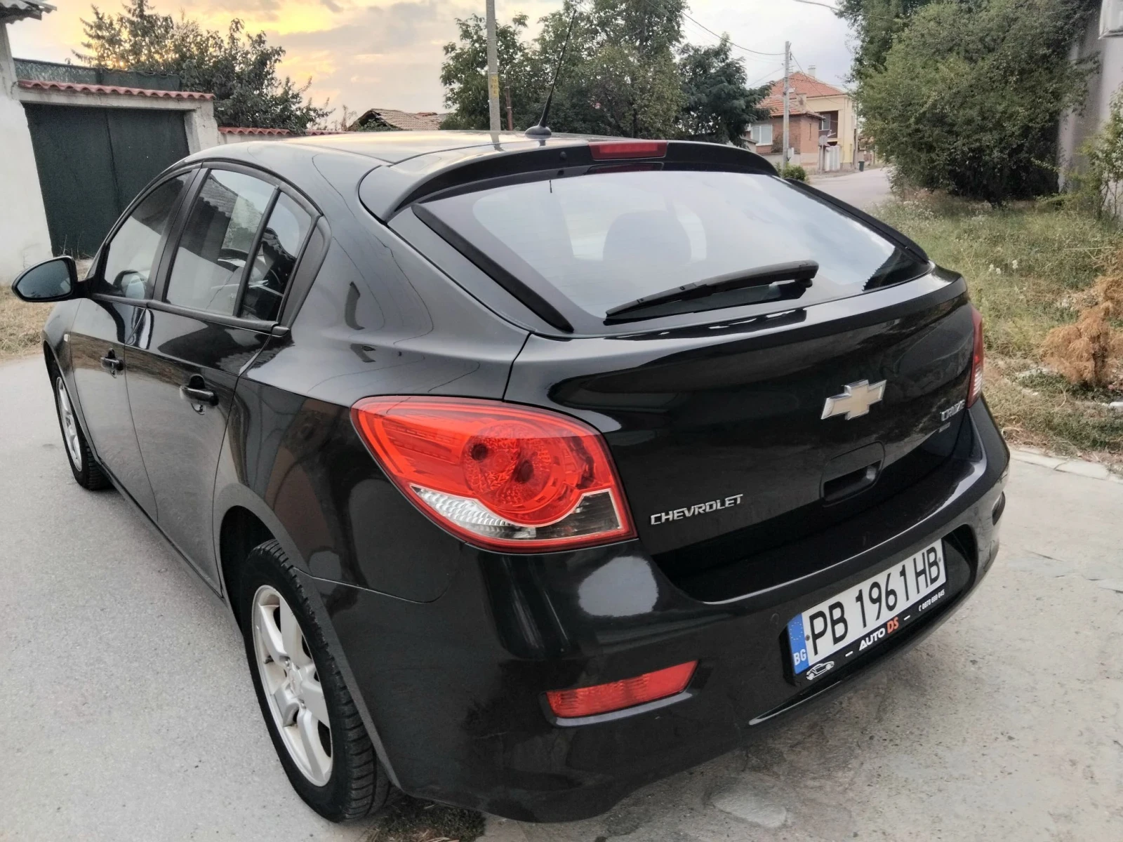 Chevrolet Cruze 1.6i16V+ КЛИМА + ГАЗ. 2012г, снимка 8 - Автомобили и джипове - 55956892