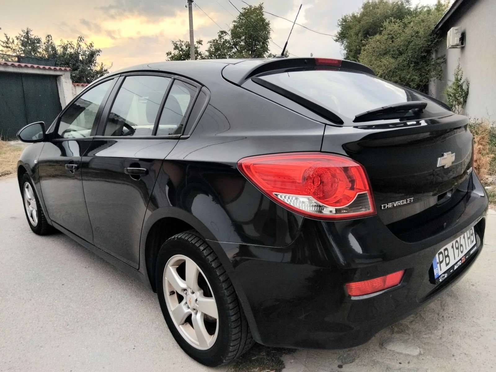 Chevrolet Cruze 1.6i16V+ КЛИМА + ГАЗ. 2012г, снимка 6 - Автомобили и джипове - 55956892