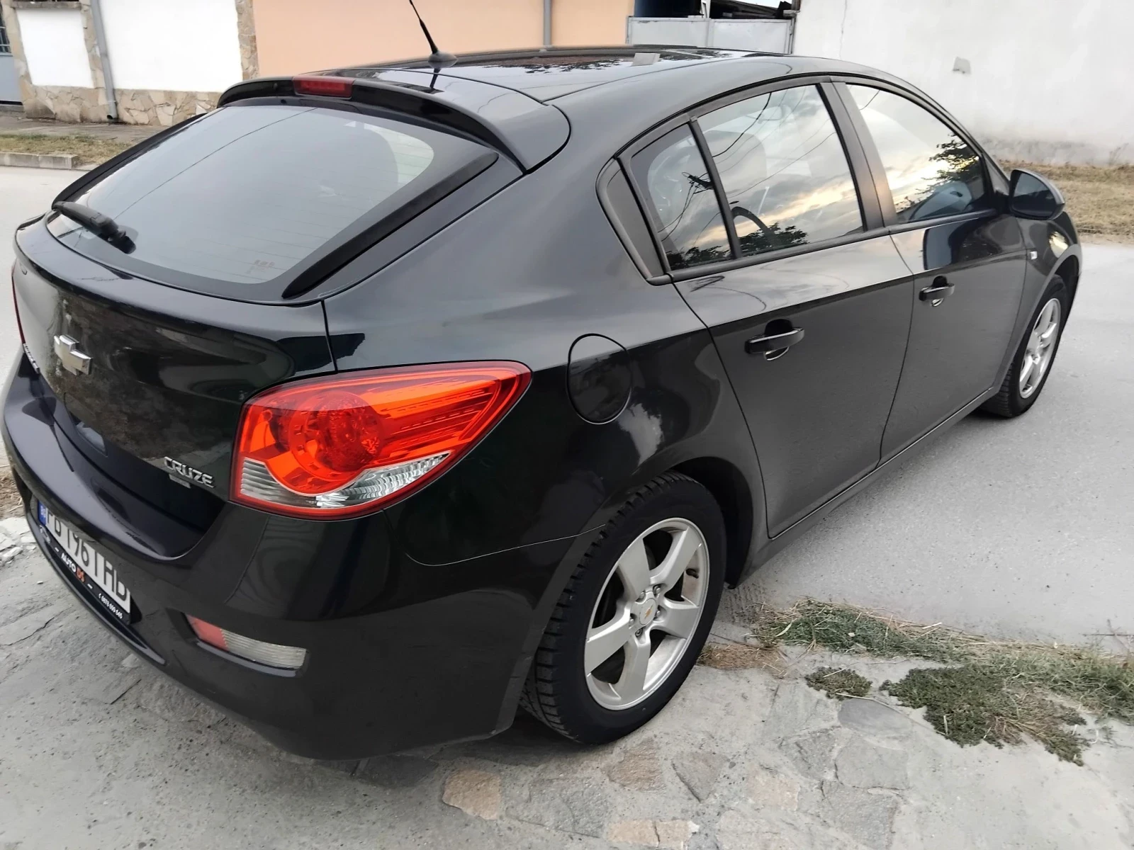 Chevrolet Cruze 1.6i16V+ КЛИМА + ГАЗ. 2012г, снимка 11 - Автомобили и джипове - 55956892
