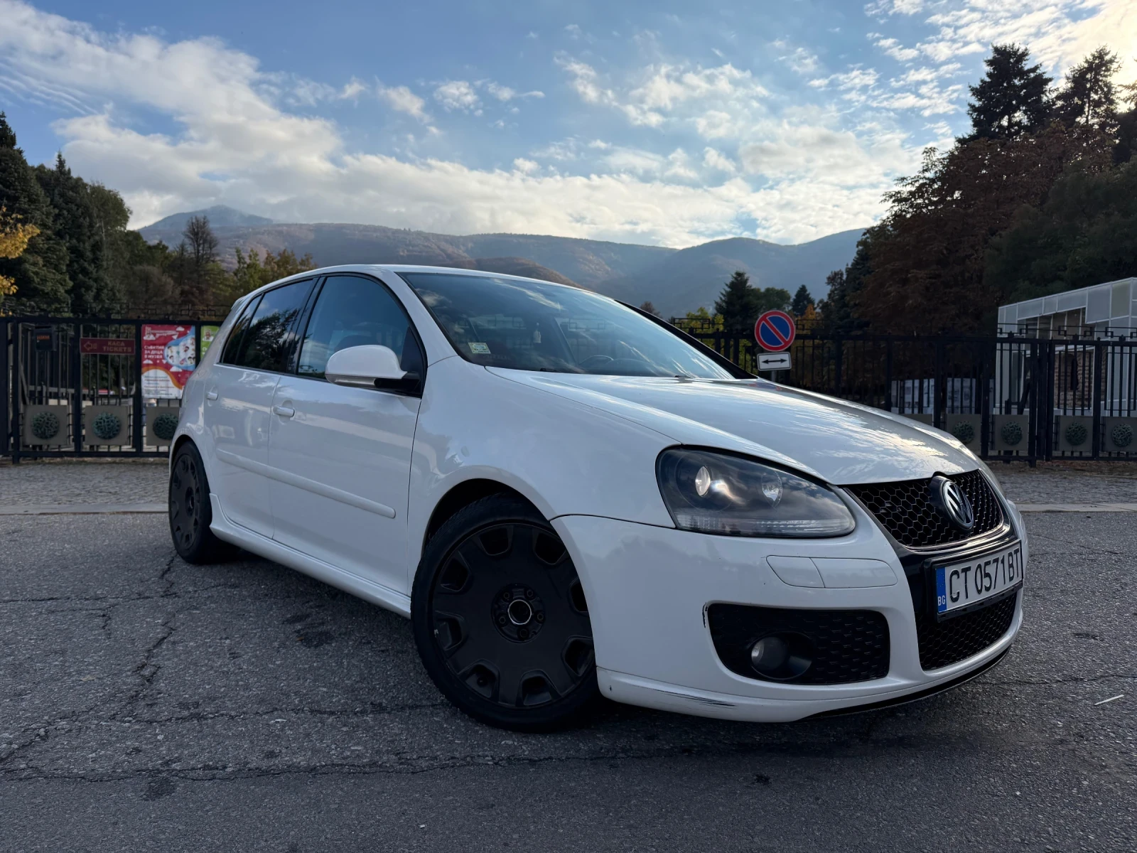 VW Golf 5 GTI, снимка 9 - Автомобили и джипове - 56609687