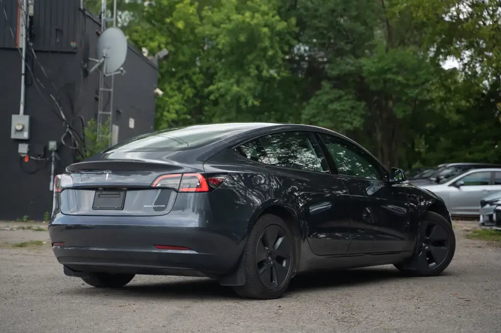 Tesla Model 3 Long Range| 560km| ACC| BSM| LDA, снимка 6 - Автомобили и джипове - 56061648