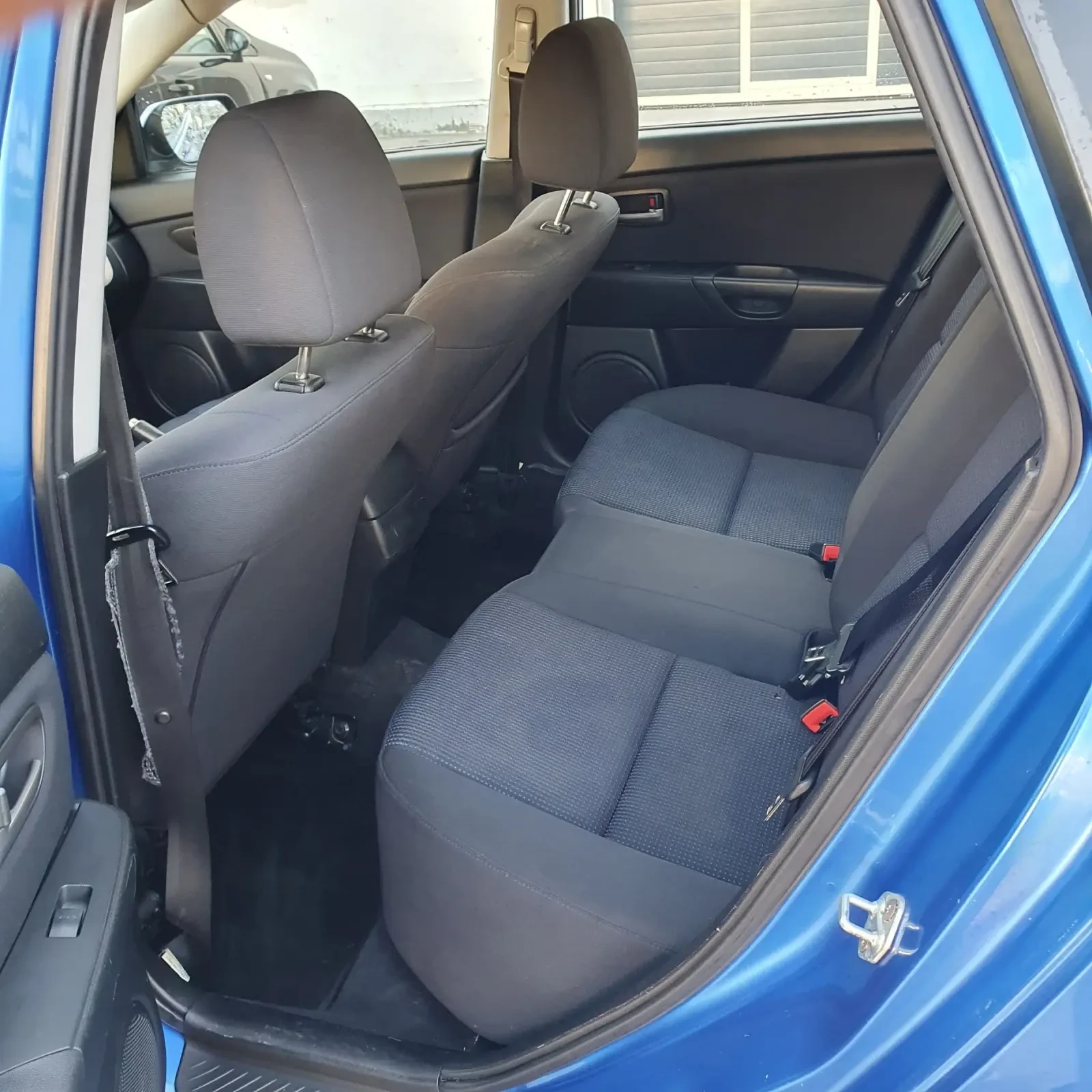 Mazda 3 1.6i, снимка 11 - Автомобили и джипове - 56636398