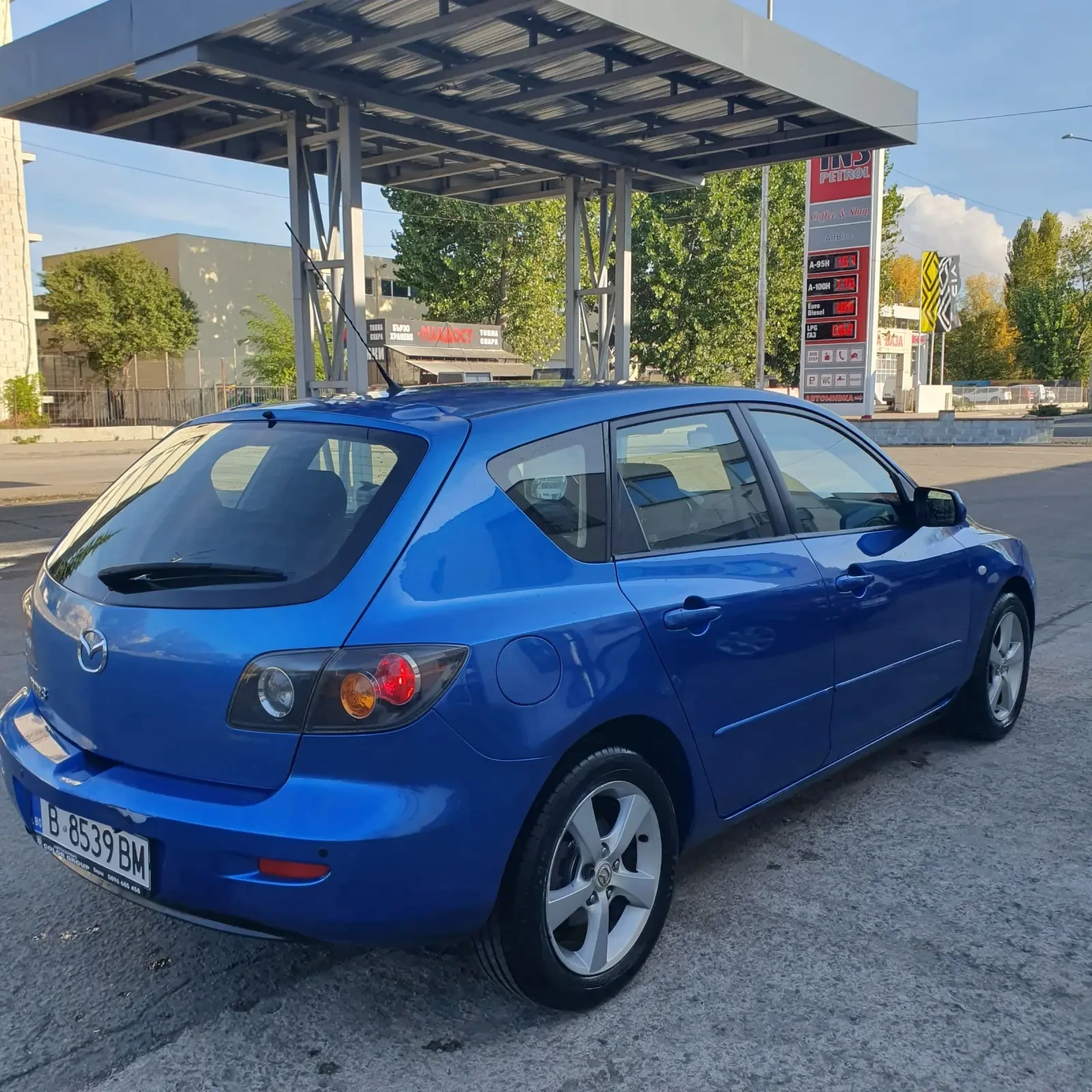 Mazda 3 1.6i, снимка 6 - Автомобили и джипове - 56636398