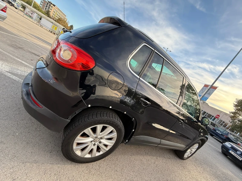 VW Tiguan 2.0TDI* Панорама* Нави, снимка 5 - Автомобили и джипове - 47452173