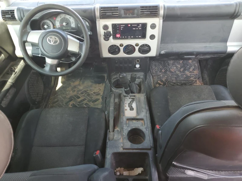 Toyota Fj cruiser, снимка 10 - Автомобили и джипове - 48737446