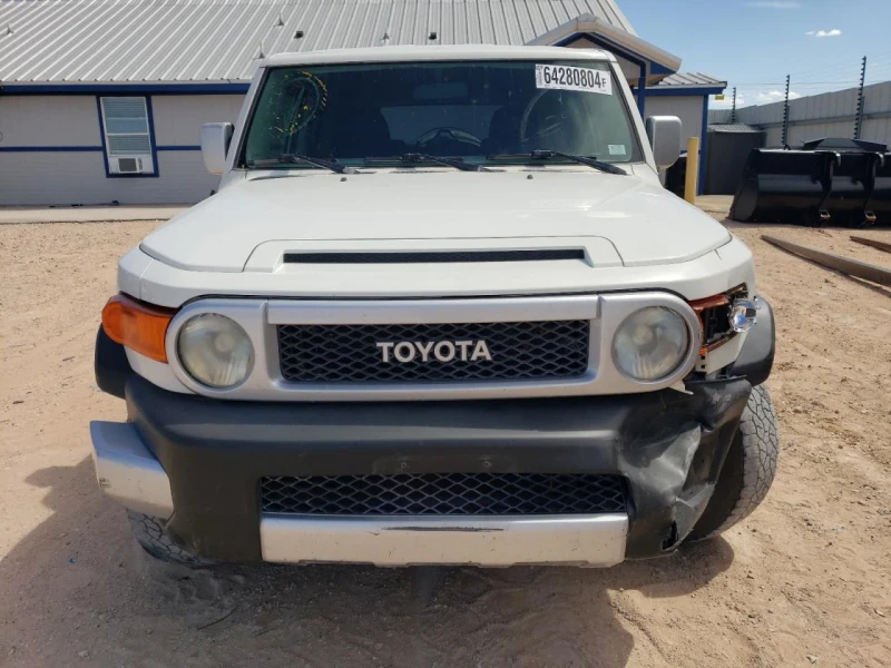 Toyota Fj cruiser, снимка 2 - Автомобили и джипове - 48737446