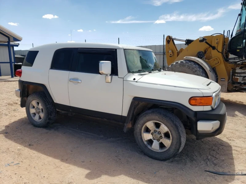 Toyota Fj cruiser, снимка 1 - Автомобили и джипове - 48737446