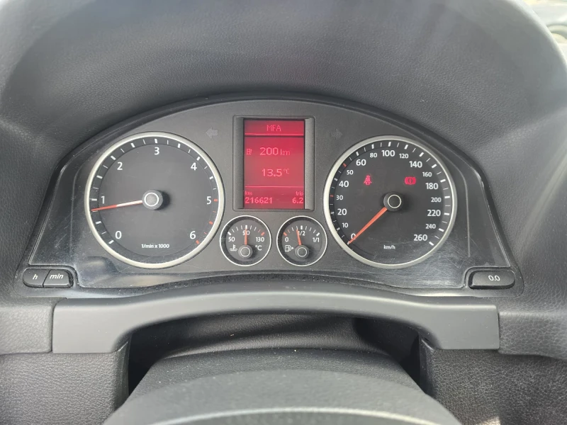 VW Tiguan 2.0TDI - 140к.с. - 4 Motion - 6 скорости, снимка 17 - Автомобили и джипове - 48880554