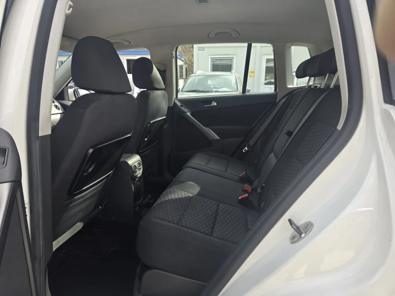 VW Tiguan 2.0TDI - 140к.с. - 4 Motion - 6 скорости, снимка 15 - Автомобили и джипове - 48880554