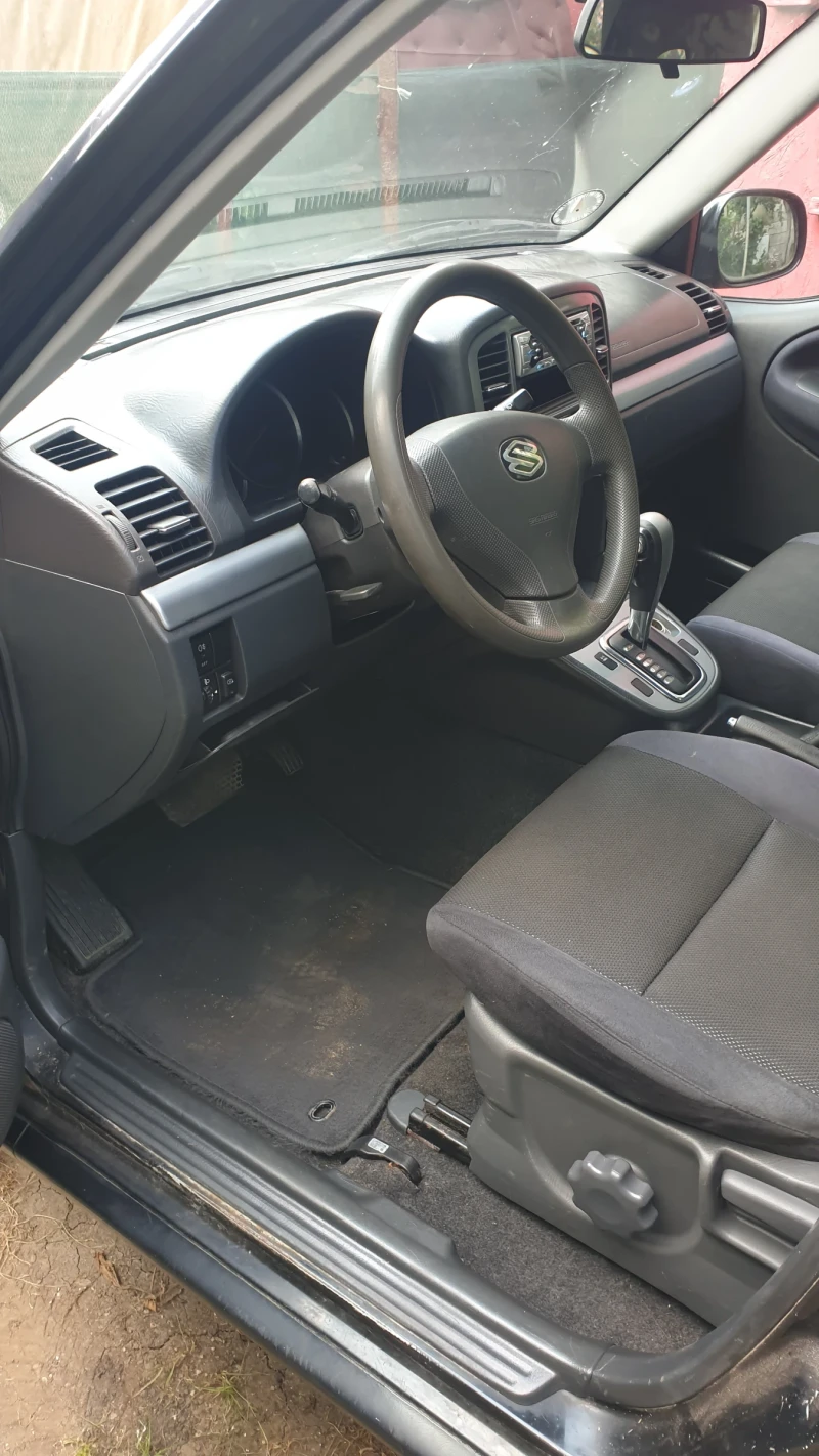 Suzuki Grand vitara 2.0i, снимка 6 - Автомобили и джипове - 51035340