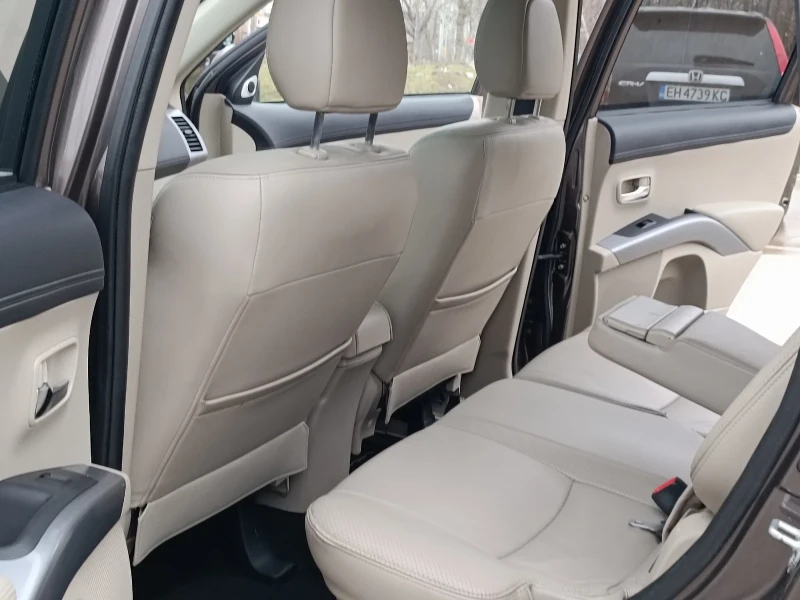 Mitsubishi Outlander 2.2/Автоматик/Нави/Камера/Кожа/Ксенон, снимка 8 - Автомобили и джипове - 53225229