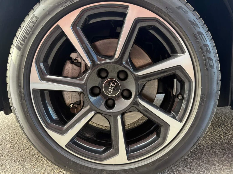 Audi Q3 quattro Progressiv 45TFS * АвтоКредит(ЦЕНА ДО БГ) , снимка 4 - Автомобили и джипове - 53566403