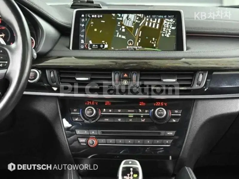 BMW X6, снимка 17 - Автомобили и джипове - 54066311