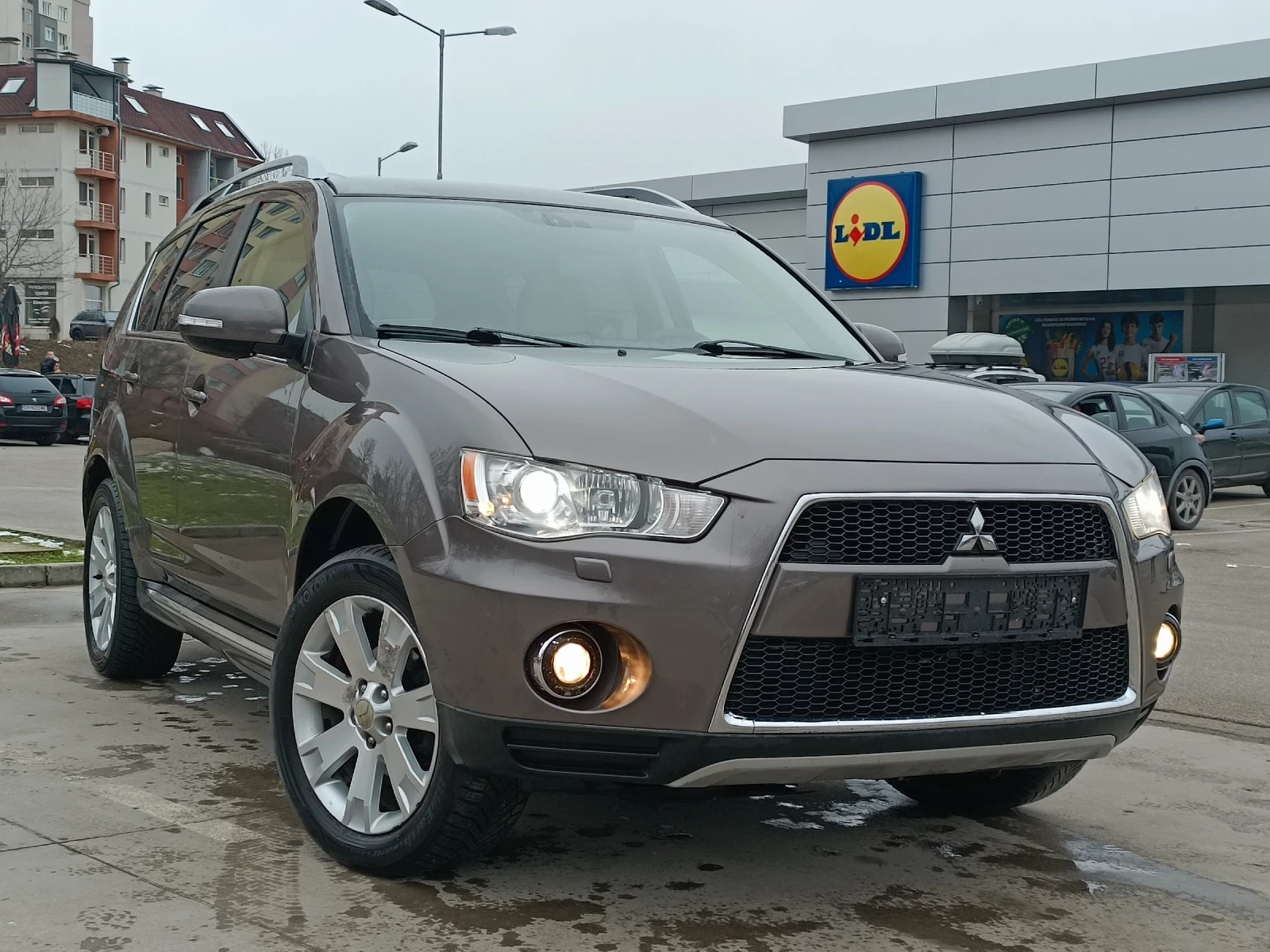 Mitsubishi Outlander 2.2/Автоматик/Нави/Камера/Кожа/Ксенон, снимка 1