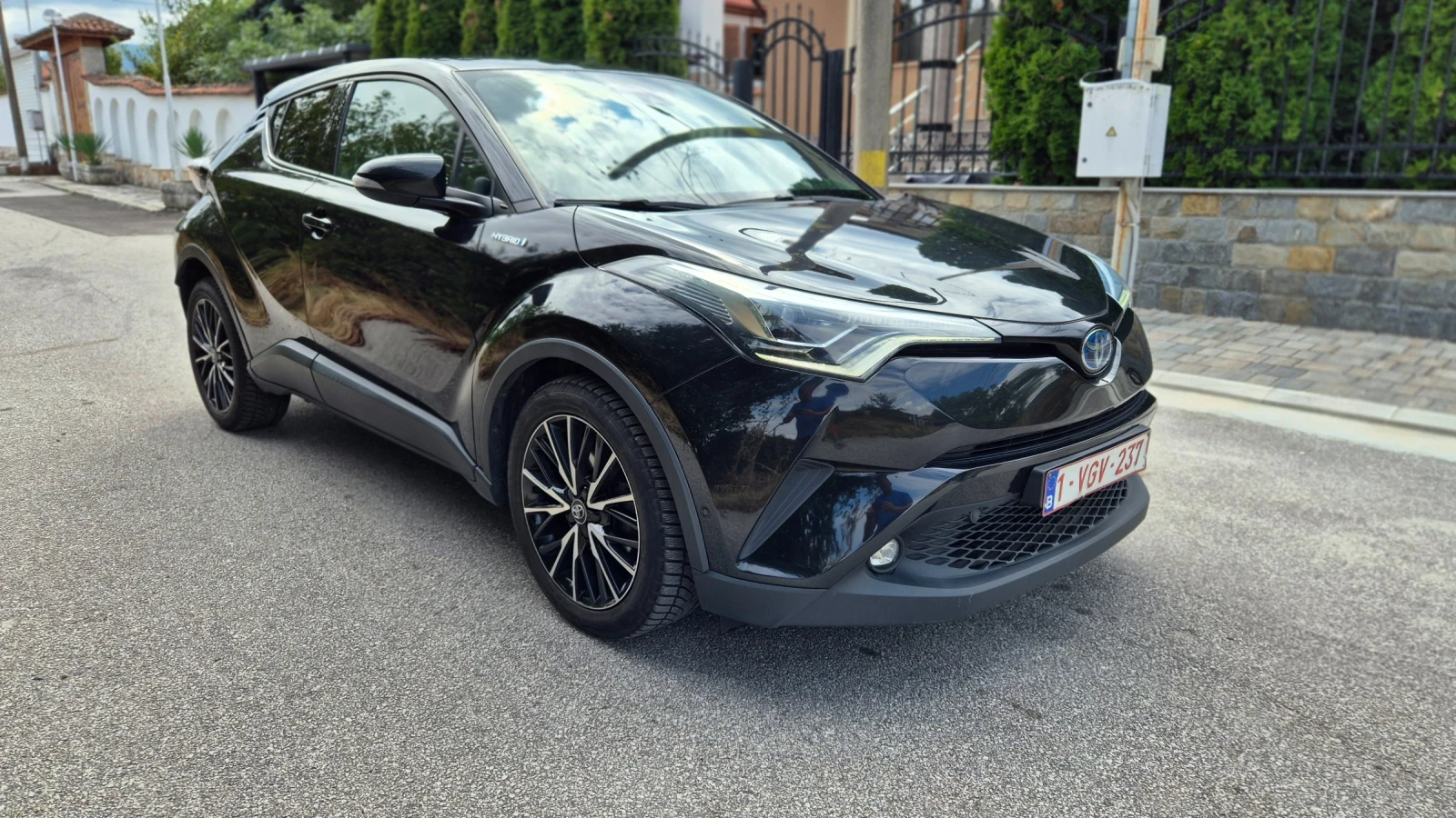 Toyota C-HR 1.8hybrit/ Top - изображение 2