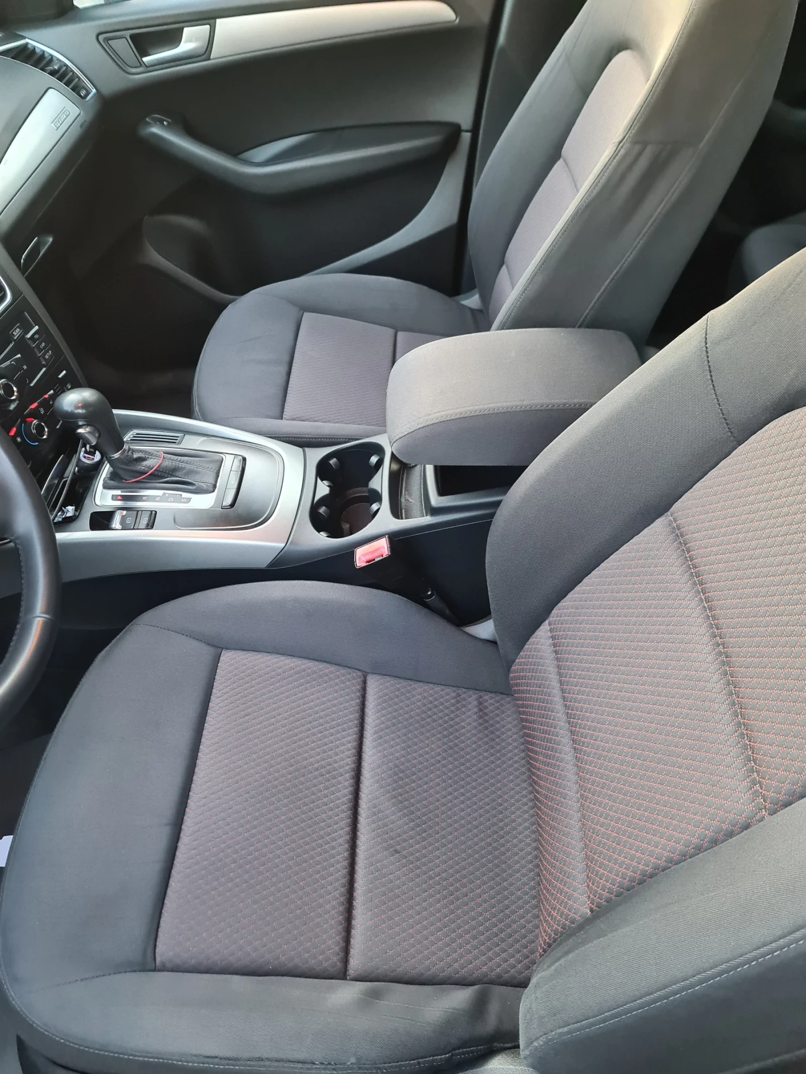 Audi Q5, снимка 11 - Автомобили и джипове - 53758755