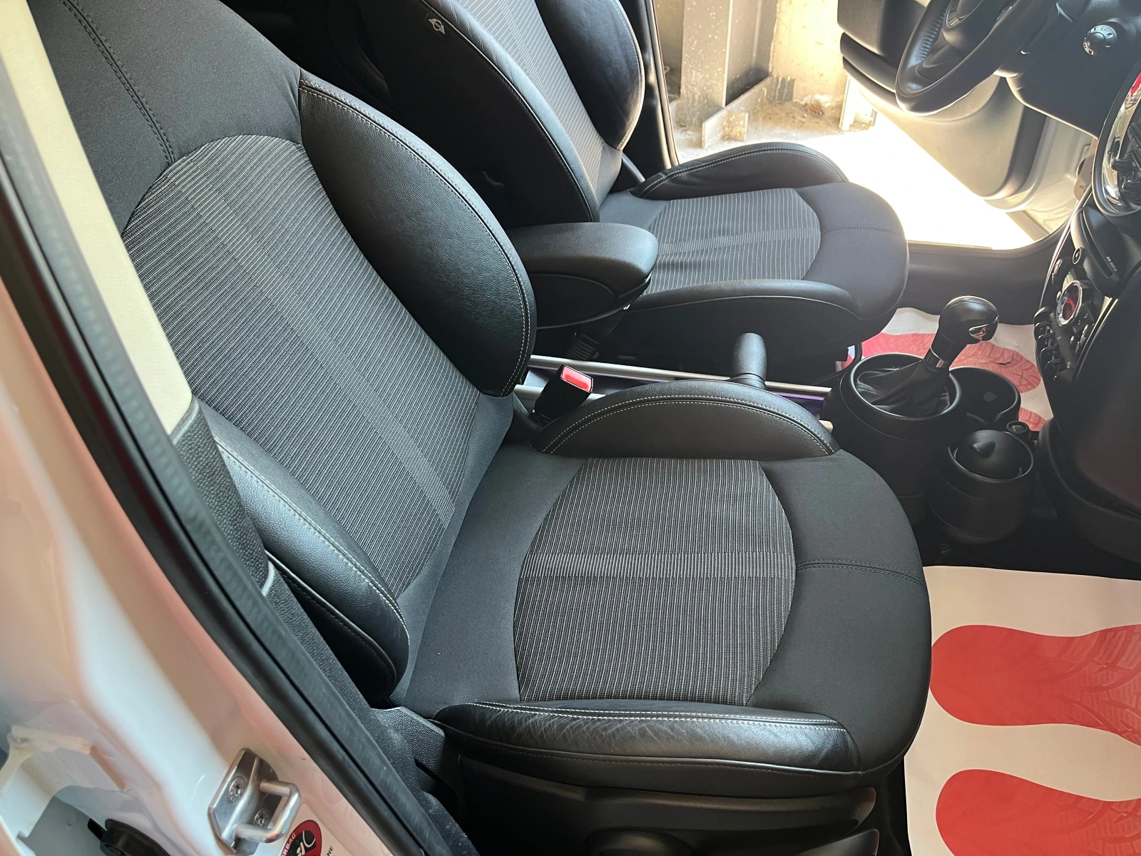 Mini Countryman 1.6 i /184k.c, снимка 8 - Автомобили и джипове - 54147539