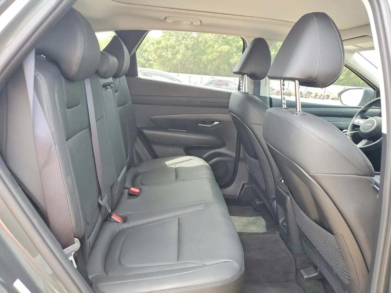 Hyundai Tucson 1.6l Sel Convenience, снимка 11 - Автомобили и джипове - 54429660
