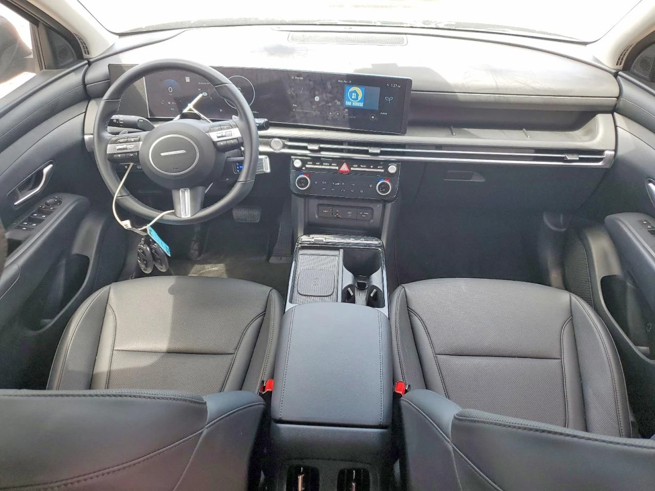 Hyundai Tucson 1.6l Sel Convenience, снимка 8 - Автомобили и джипове - 54429660