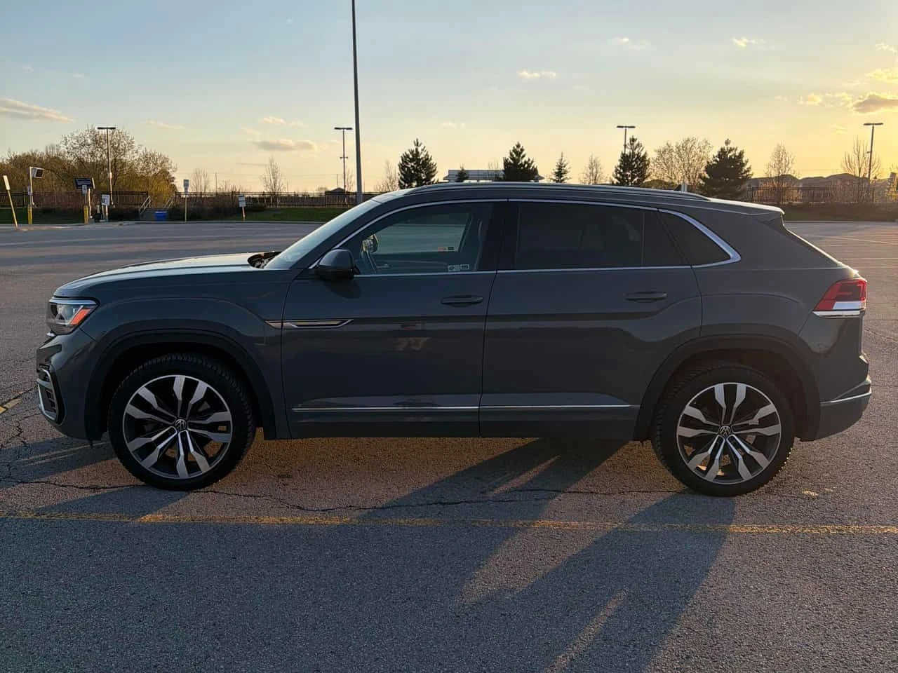 VW Atlas * Execline * CARFAX * ЦЕНА ДО БГ, снимка 4 - Автомобили и джипове - 54607020