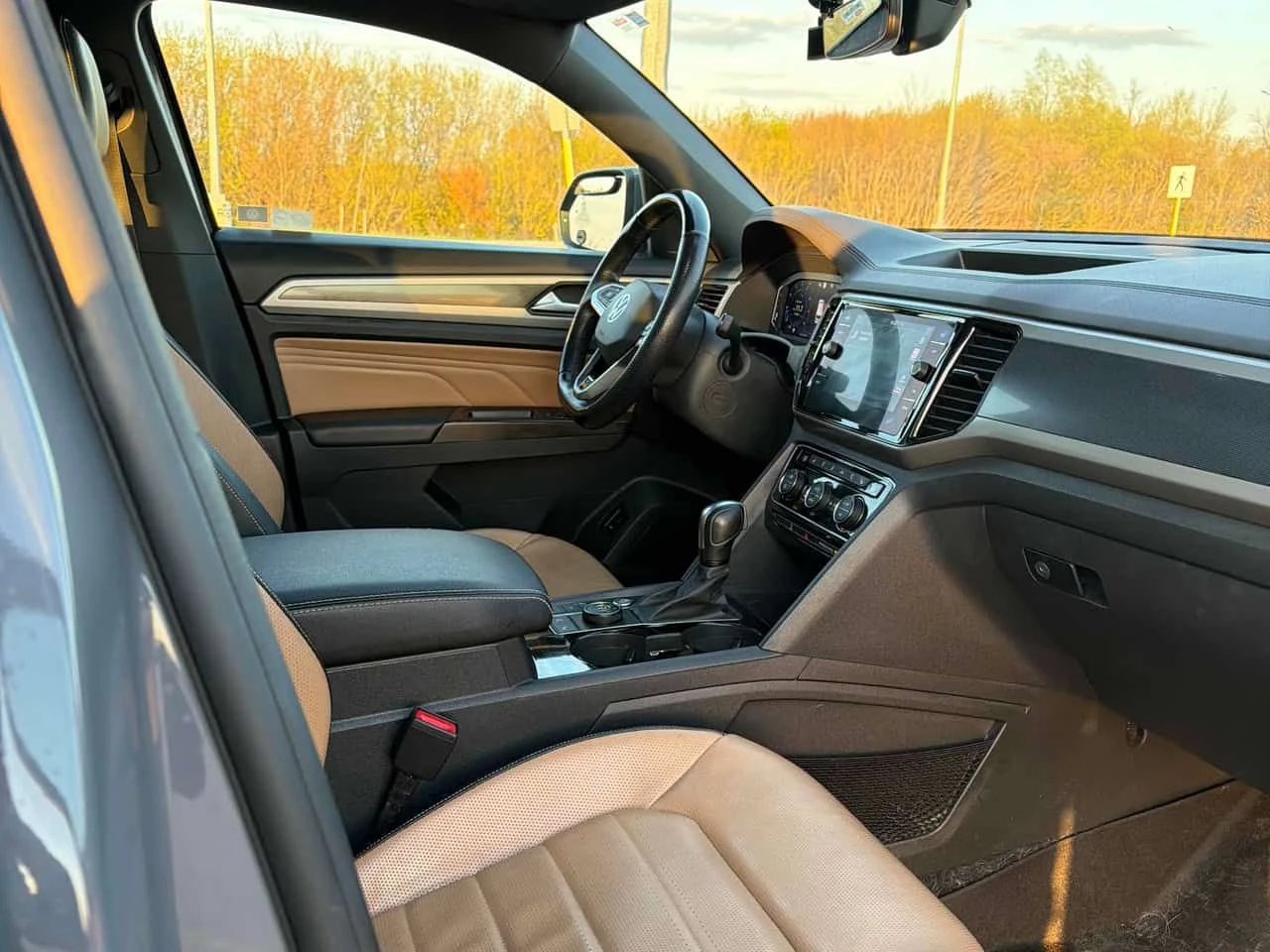 VW Atlas * Execline * CARFAX * ЦЕНА ДО БГ, снимка 8 - Автомобили и джипове - 54607020