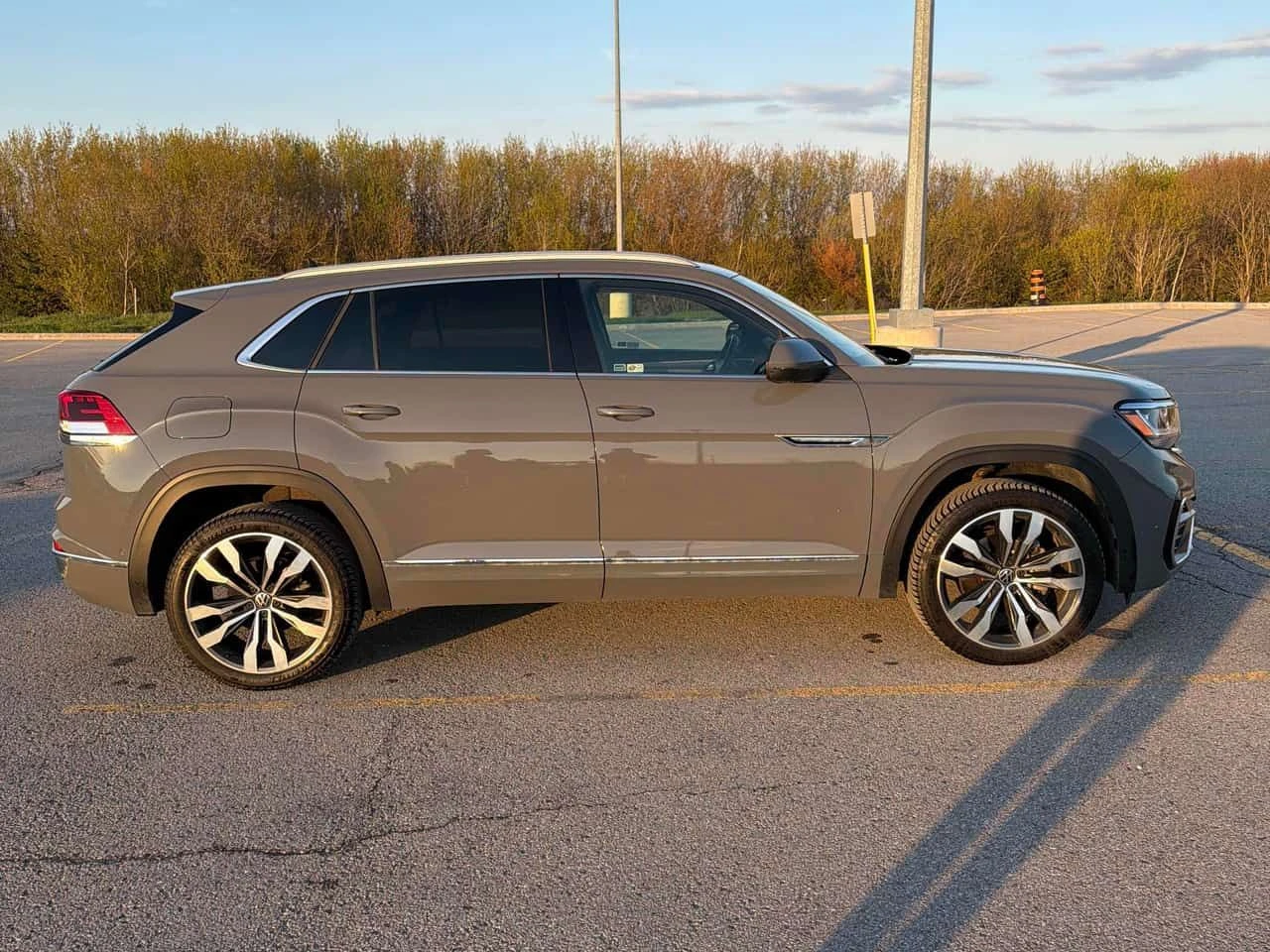VW Atlas * Execline * CARFAX * ЦЕНА ДО БГ, снимка 5 - Автомобили и джипове - 54607020