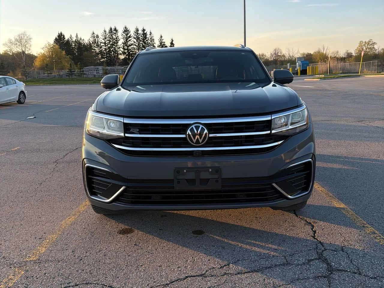 VW Atlas * Execline * CARFAX * ЦЕНА ДО БГ, снимка 2 - Автомобили и джипове - 54607020