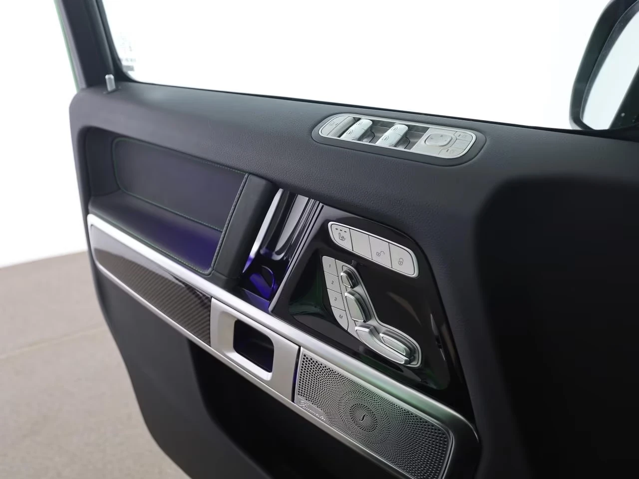 Mercedes-Benz G 63 AMG 4-MATIC MAGNO GREEN-HELL NIGHT CARBON, снимка 9 - Автомобили и джипове - 54671231