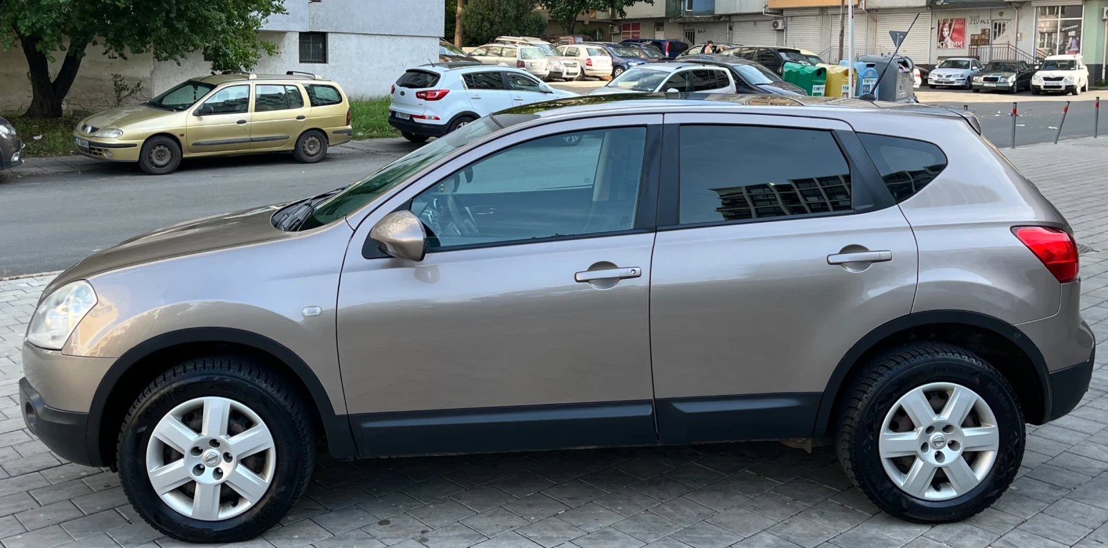 Nissan Qashqai 2.0D/150/4X4/2008/ГОДИНА, снимка 2 - Автомобили и джипове - 54830969