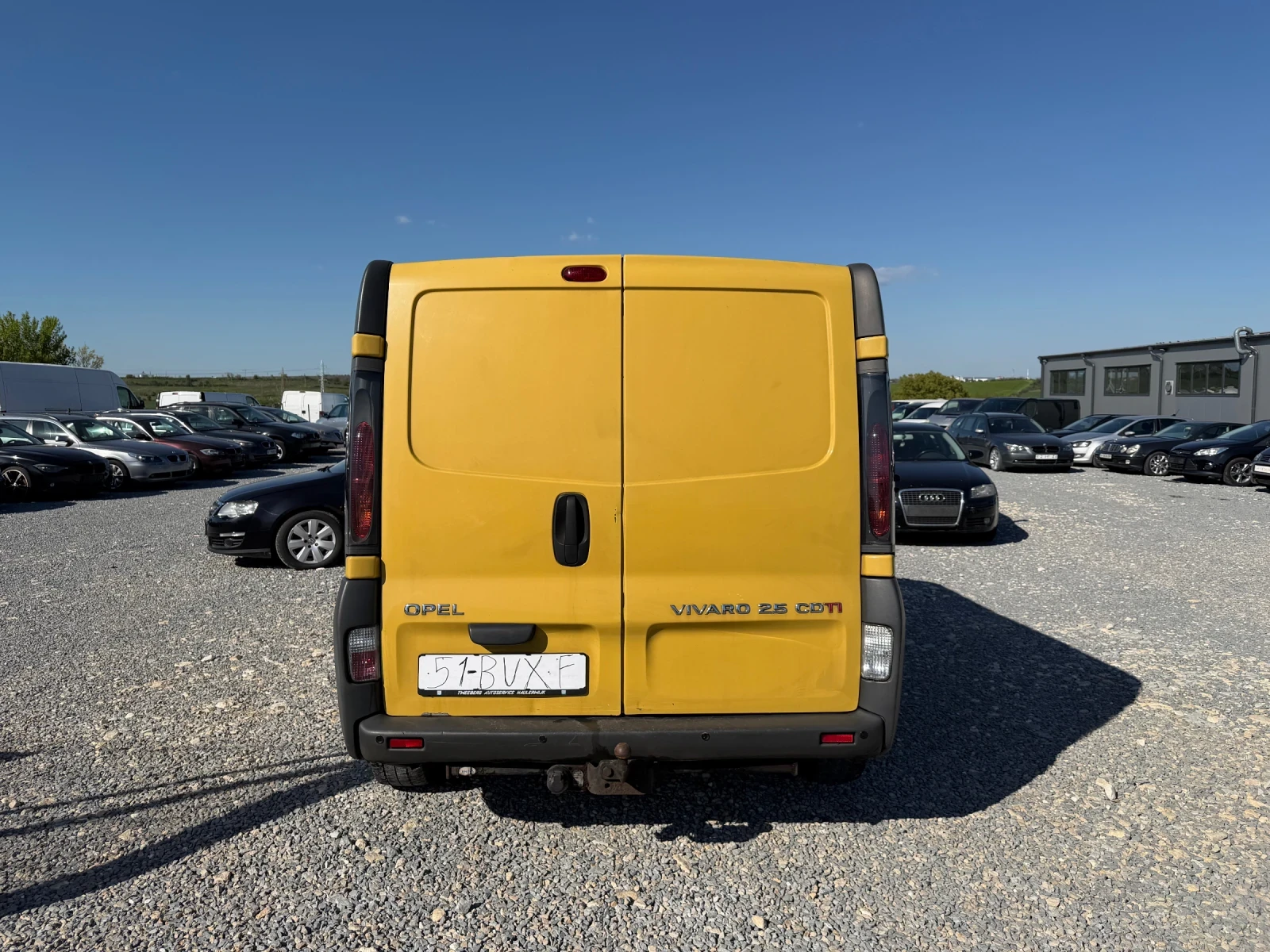 Opel Vivaro 2.5 CDTI, снимка 7 - Бусове и автобуси - 54428907