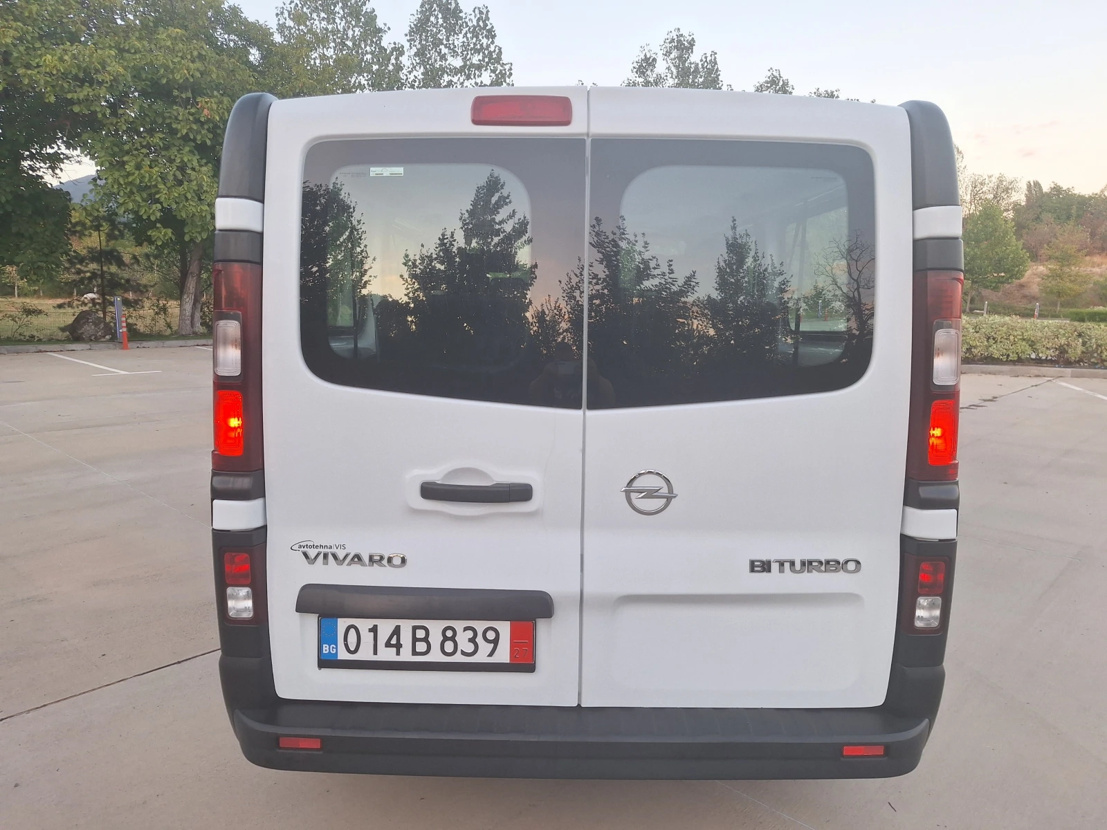 Opel Vivaro 8+ 1 ДЪЛГА БАЗА КЛИМА ЕВРО6b, снимка 6 - Бусове и автобуси - 56121326