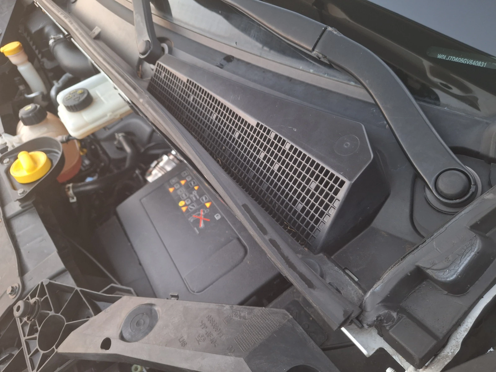 Opel Vivaro 8+ 1 ДЪЛГА БАЗА КЛИМА ЕВРО6b, снимка 17 - Бусове и автобуси - 56121326