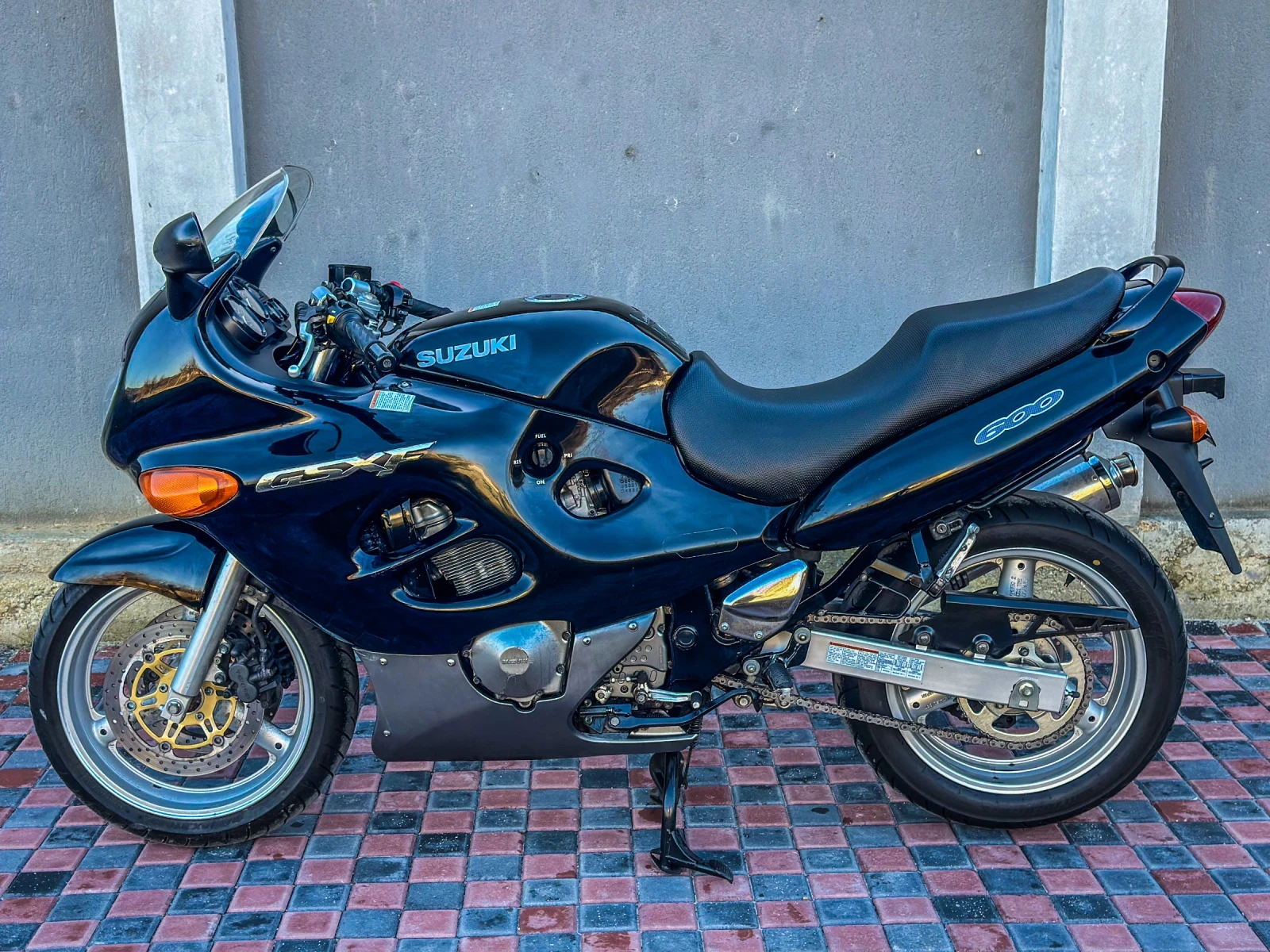 Suzuki Gsx 600F - изображение 2