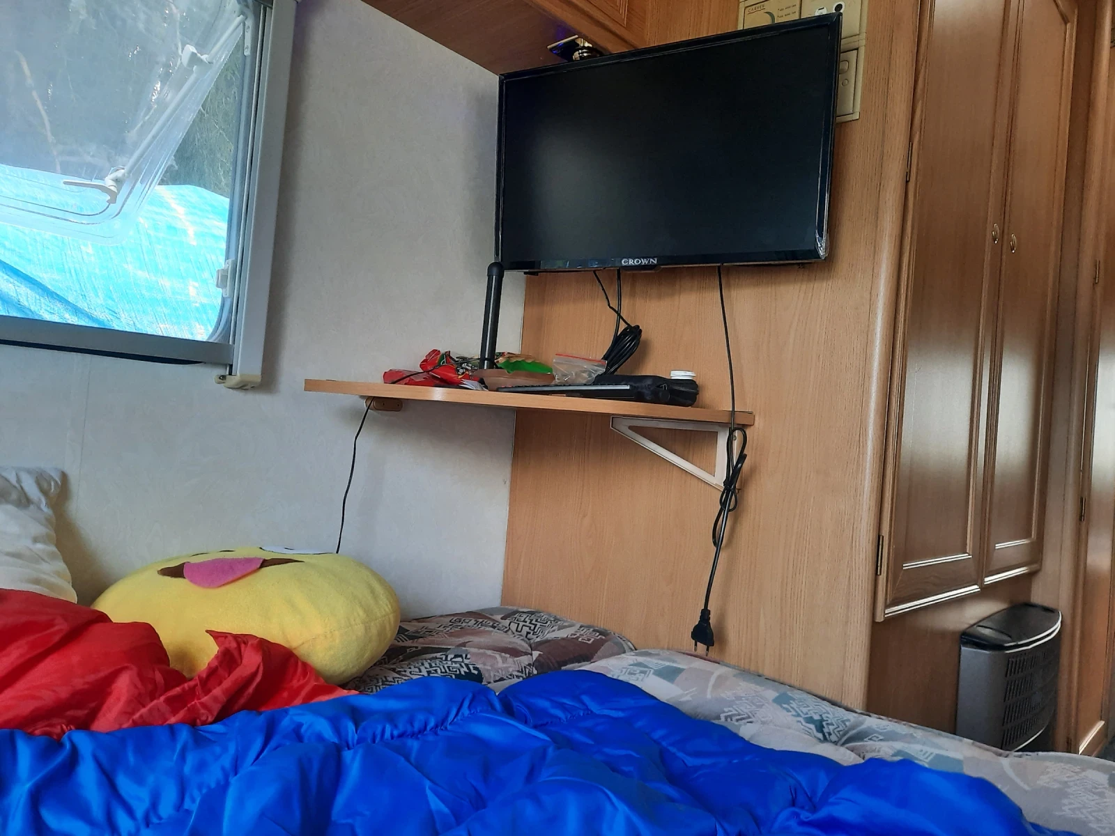 Каравана Avondale Korfu, снимка 8 - Каравани и кемпери - 53986265