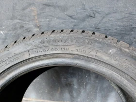 Гуми Зимни 245/45R18, снимка 4 - Гуми и джанти - 37919515