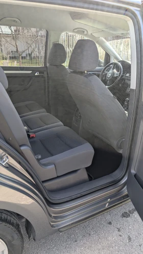 VW Touran 1.6 TDI - 6350 € / 12419.52 лв. - 94680165 9