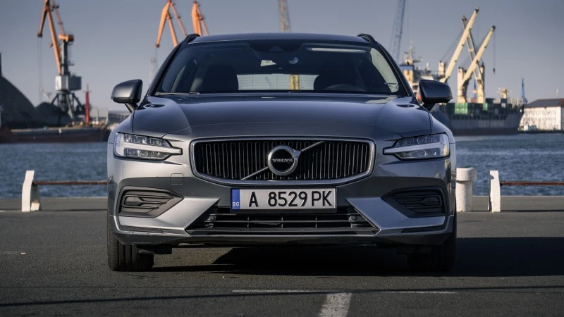 Volvo V60 Cross country EURO 6D, снимка 2 - Автомобили и джипове - 47284893