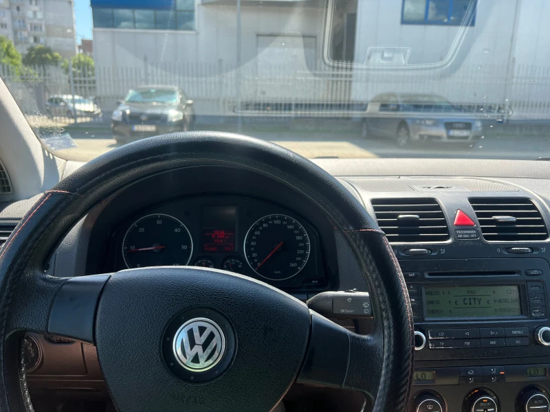 VW Golf 5 1.9TDI, снимка 8 - Автомобили и джипове - 46900669