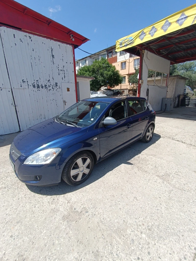 Kia Ceed, снимка 3 - Автомобили и джипове - 49112570