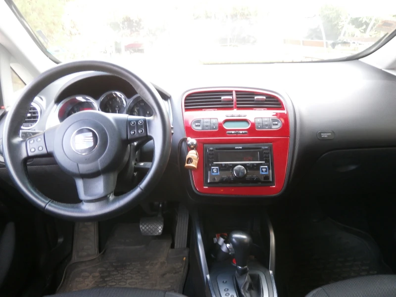 Seat Altea 2.0 TDI Автоматик, снимка 4 - Автомобили и джипове - 47934949