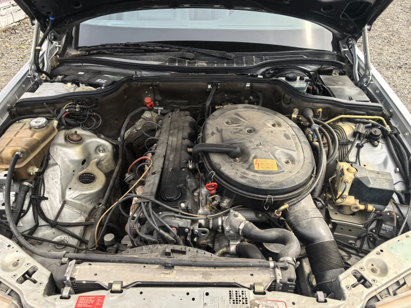 Mercedes-Benz 126 300SE 3.0i, снимка 15 - Автомобили и джипове - 51093741