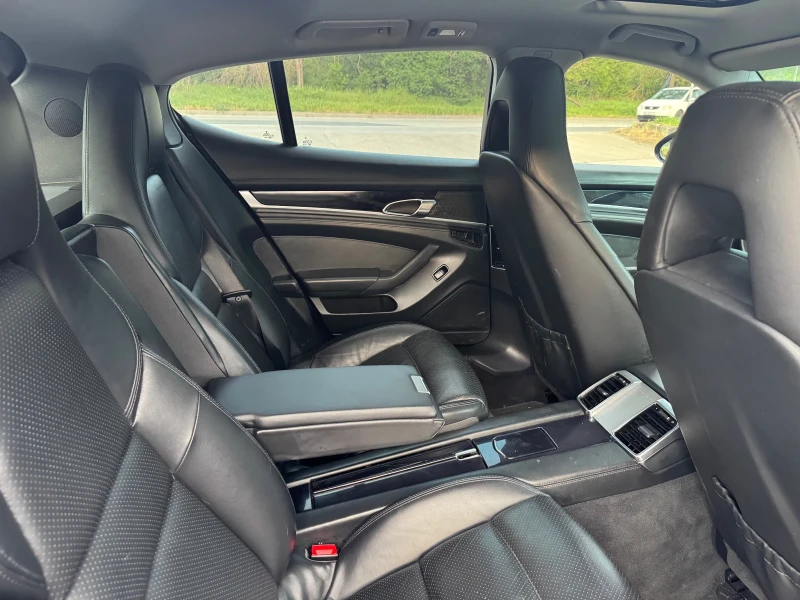 Porsche Panamera, снимка 10 - Автомобили и джипове - 52435753