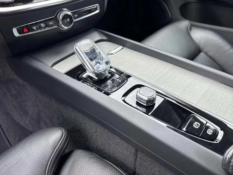 Volvo S60 B4/197HP/INSCRIPTION/CAM/LED/NAVI/ACC/DIGITAL/714v, снимка 14 - Автомобили и джипове - 51652021