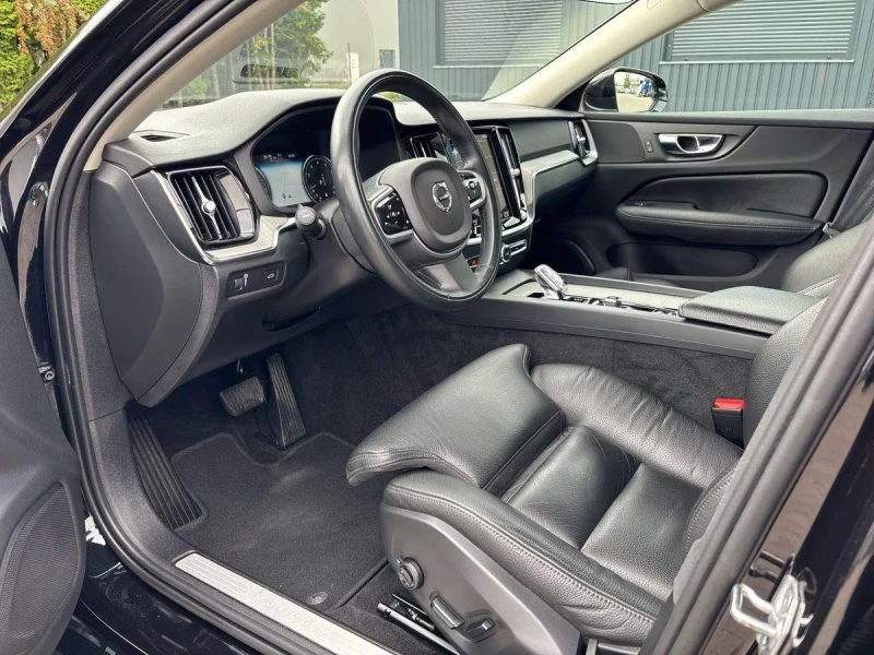 Volvo S60 B4/197HP/INSCRIPTION/CAM/LED/NAVI/ACC/DIGITAL/714v, снимка 12 - Автомобили и джипове - 51652021