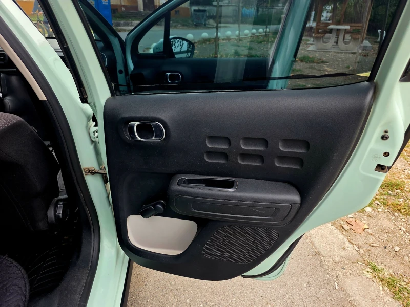 Citroen C3, снимка 9 - Автомобили и джипове - 52460353