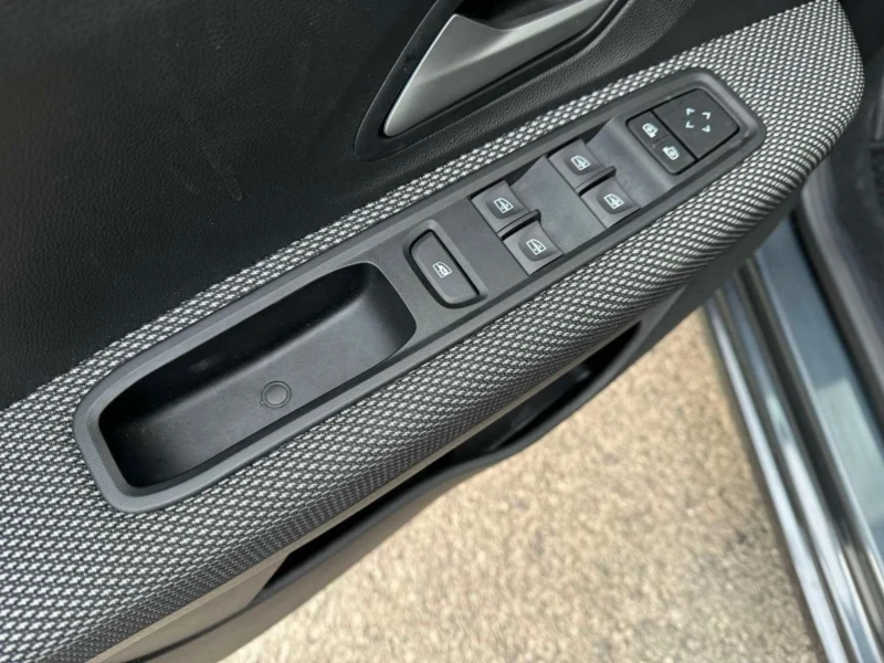 Dacia Sandero 1.0i* 39000км.* , снимка 17 - Автомобили и джипове - 51860847