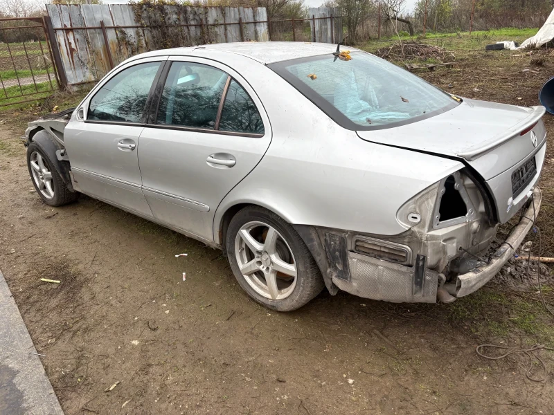 Mercedes-Benz 220, снимка 2 - Автомобили и джипове - 52582539