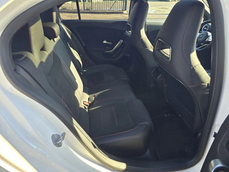 Mercedes-Benz A 220 AMG/PANO/CAMERA, снимка 11 - Автомобили и джипове - 53100721