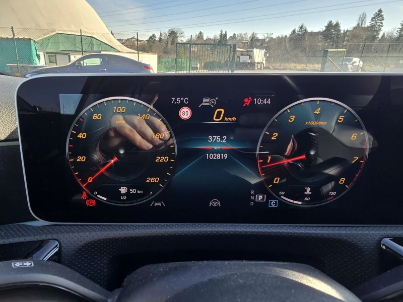 Mercedes-Benz A 220 AMG/PANO/CAMERA, снимка 16 - Автомобили и джипове - 53100721