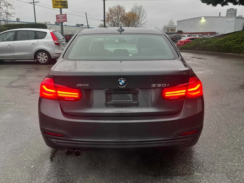 BMW 330 * 330I XDRIVE * CARFAX * ЦЕНА ДО БГ, снимка 4 - Автомобили и джипове - 53166177